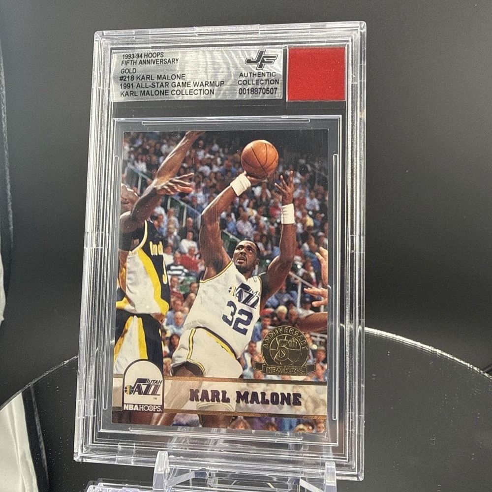 1993-94 NBA Hoops Karl Malone Gold‎ #218 1991 All-Star Game Warmup Relic BGS